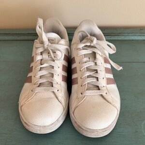 Adidas Cloudfoam Woman’s White Sneakers with Pink Stripes